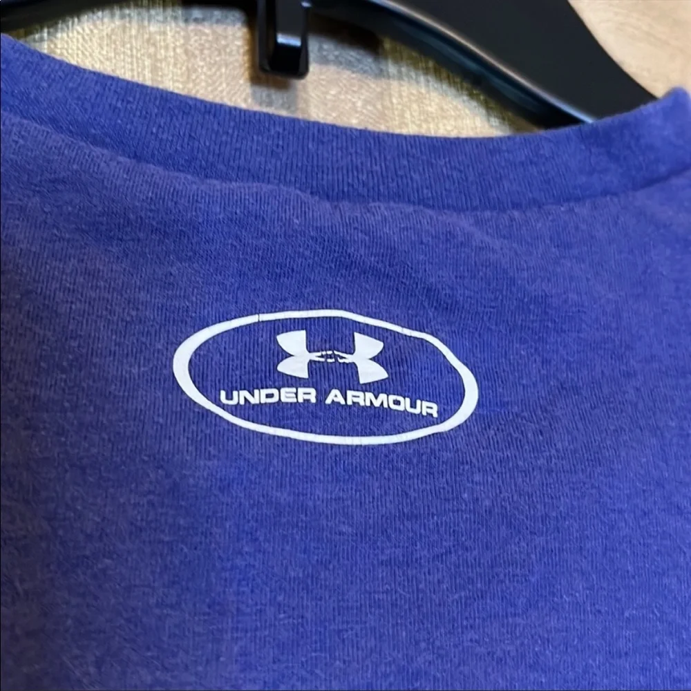 Youth XL Under Armour t-shirt with gray ombré logo. Purple/blue color.